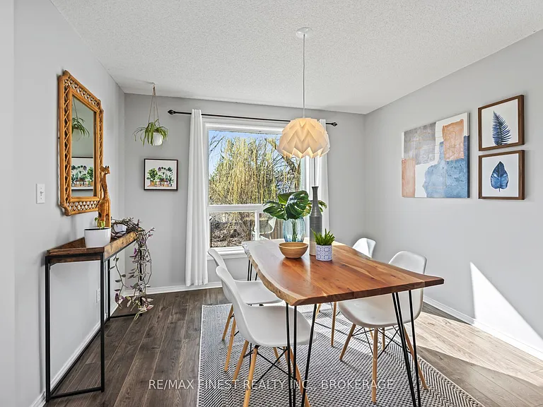 1256 Brackenwood Cres — Photo 13