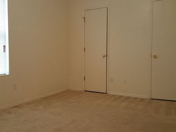 Downstairs Bedroom 1