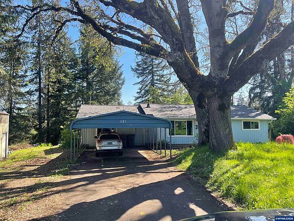 5th image of 321 NW Willamina Dr