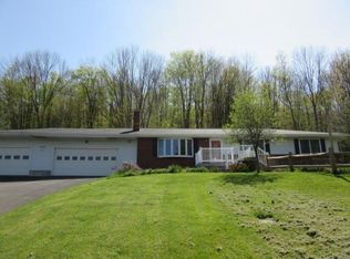 1516 Quaker Lake Rd, Brackney, PA 18812