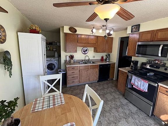 5th image of 426 Arrowhead Ct