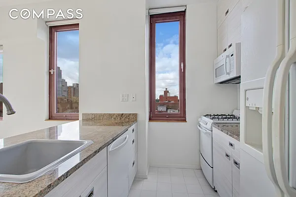 Rented by Compass | media 28