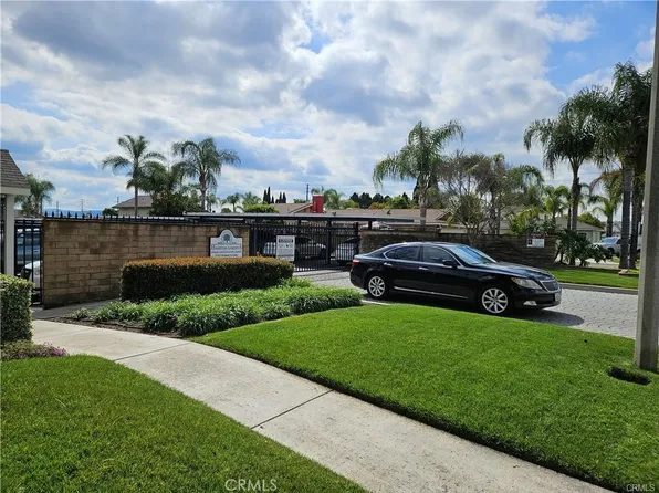 5165 Walnut Ave, Chino, CA 91710