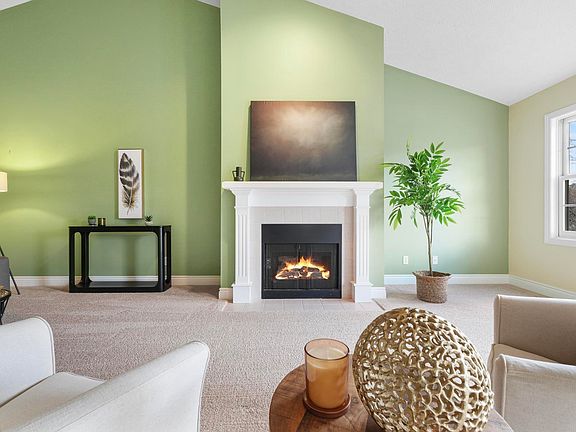5th image of 2866 E Crown Dr