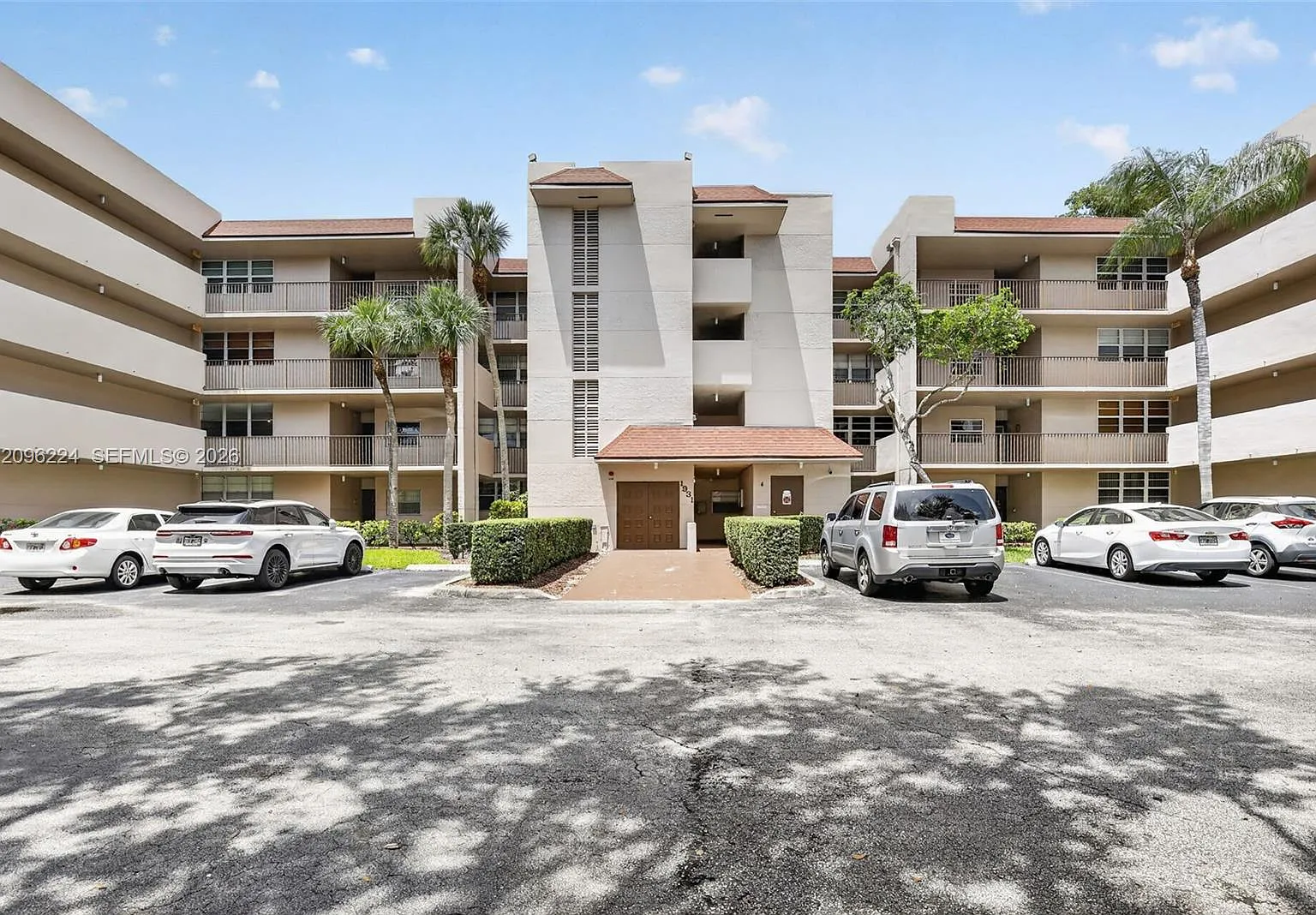 Condo 4 Of Sabal Palm Con — Photo 1