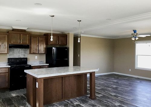 3rd image of 121 Jaguar Dr