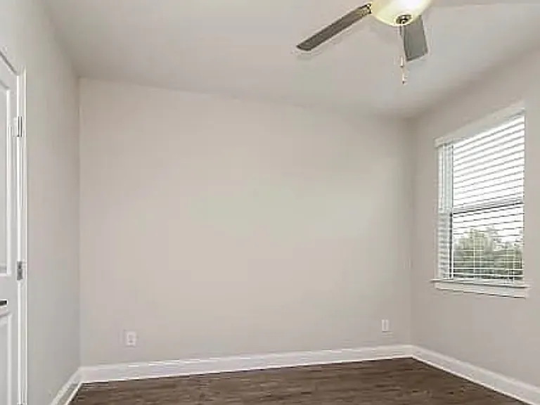 125 Dimaggio Dr — Photo 4
