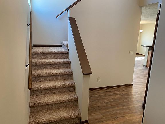 2nd image of 817-847 W Desert Vista Dr #3B-2BA-1738SQFT