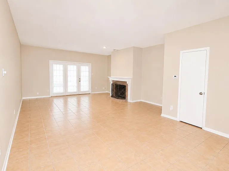 5916 Woodway Place Ct — Photo 3
