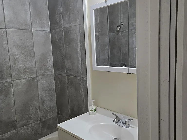 906 N Monroe St #2 — Photo 8