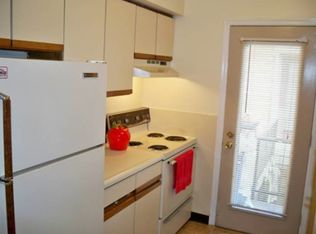 1118 W Linden St APT 2R, Allentown, PA 18102