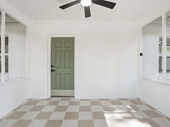 2nd image of 914 E CRAWFORD STREET