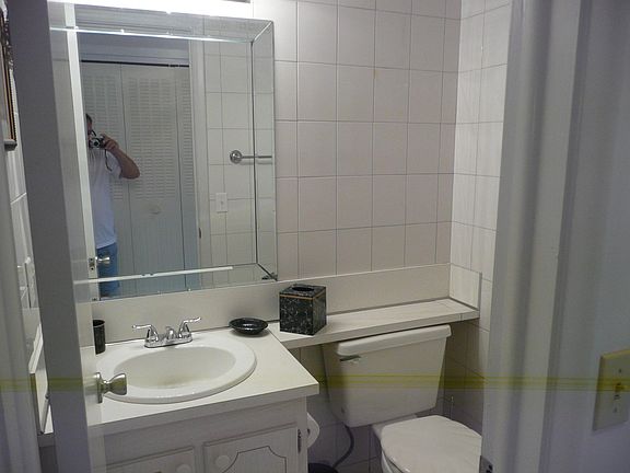 4th image of 34 Farnham Cres #34