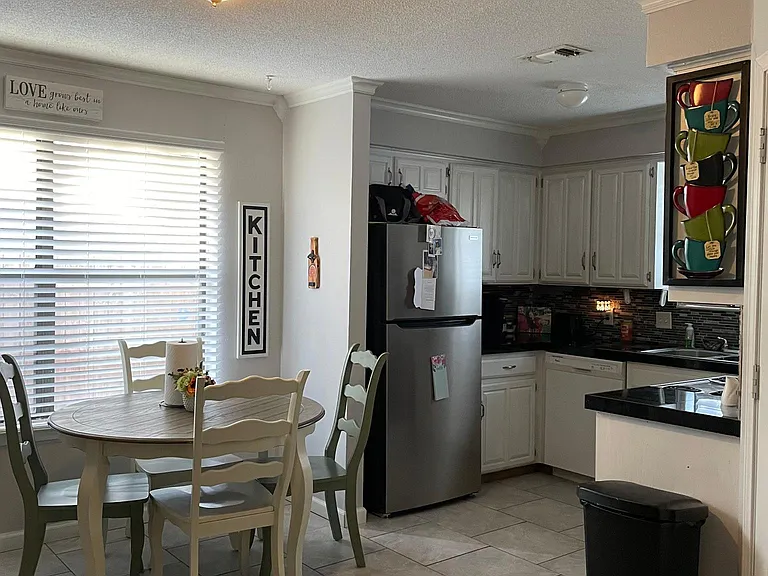 1364 Fox Hollow St — Photo 17
