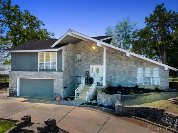 1212 E 8th St, Sand Springs, OK 74063