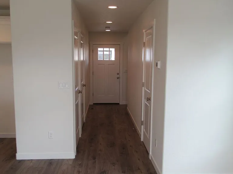 Newer Three Bedroom Duplex — Photo 8