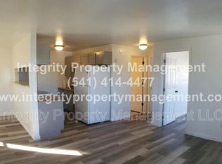 513 Alice St #A, Medford, OR 97501