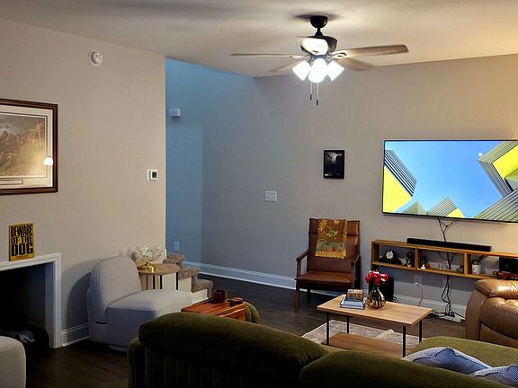 3rd image of 505 Canyon View Ct