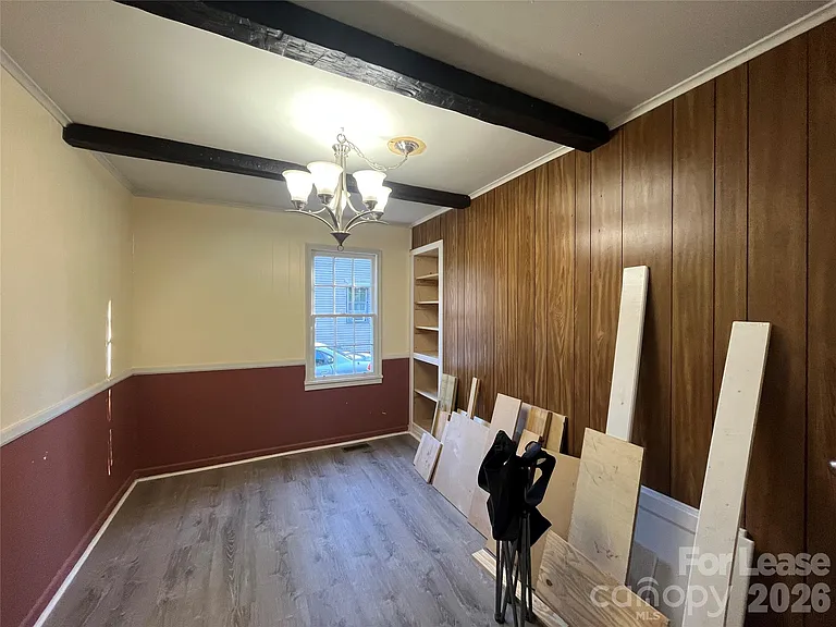 4723 Linden St — Photo 9