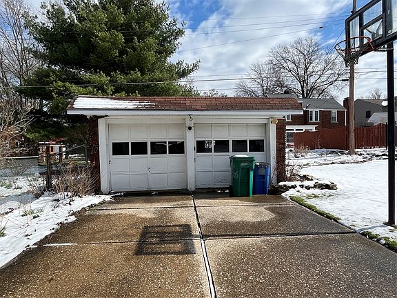 5th image of 3825 Trask Ave