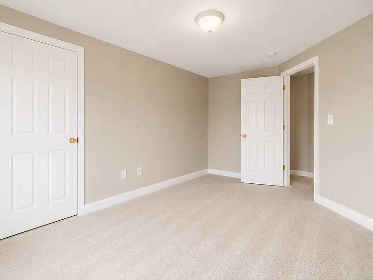 30-32 Harriet Thayer Dr #1 — Photo 11