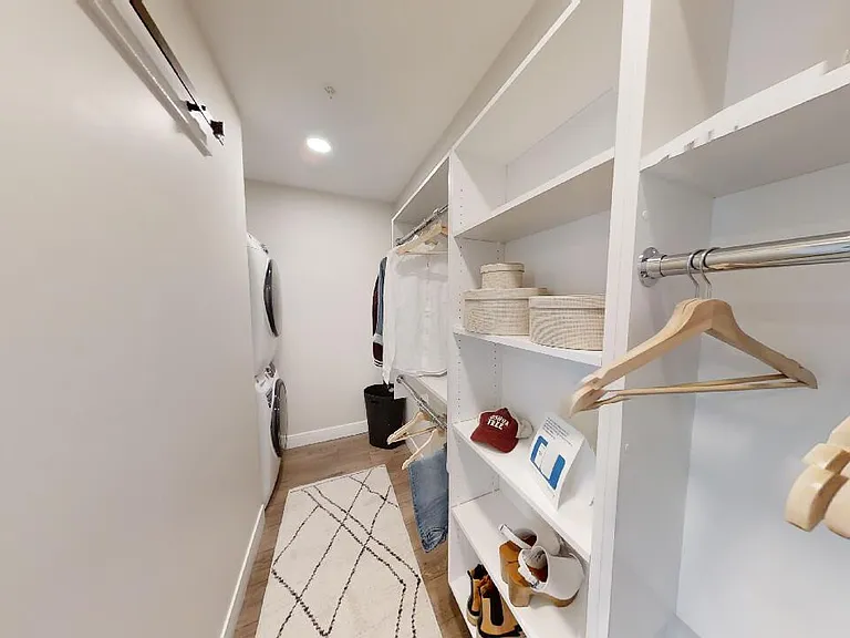 124 W Superior St #110 — Photo 9