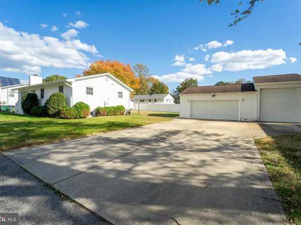 865 Hillside Ave, Edgewater, MD 21037