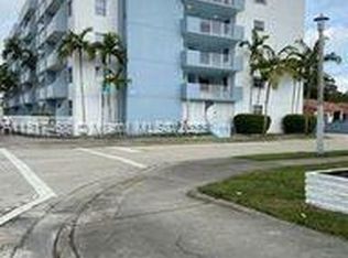 2575 SW 27th Ave APT 214, Miami, FL 33133