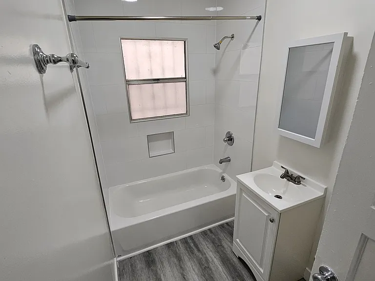 2850 Francis Ave #2 — Photo 3