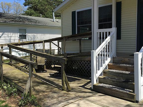 Handicap ramp can be removed