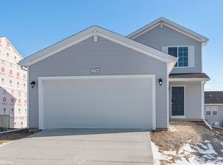 2801 Jordan River Dr, Fowlerville, MI 48836
