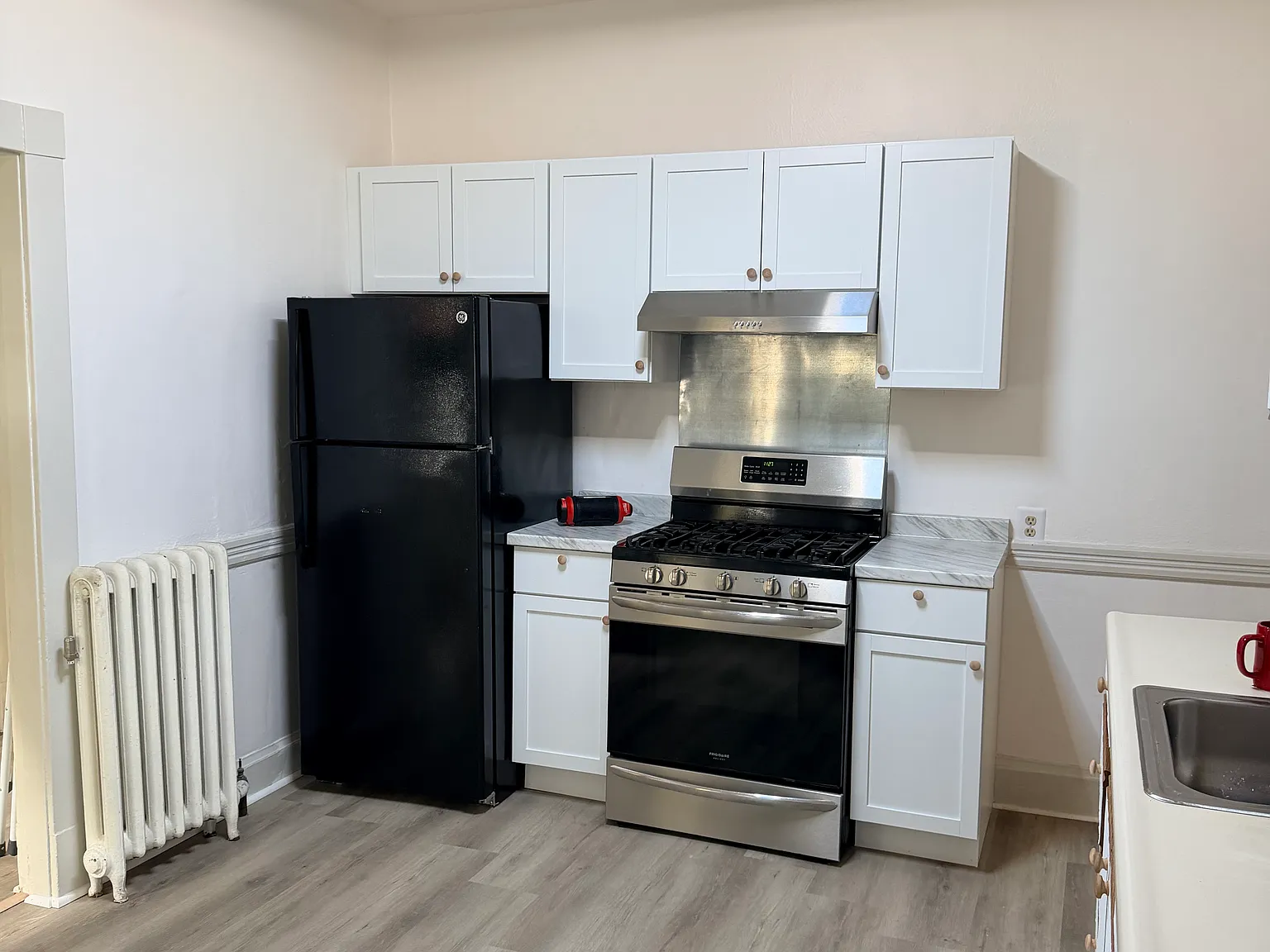 3 bed, 1600 sqft, $2,295 — Photo 4
