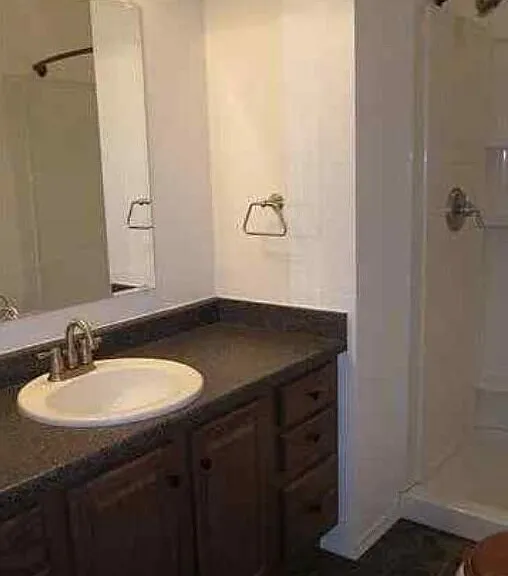 318 N Washington St — Photo 1