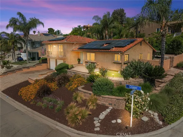 23350 Clipper Ct, Canyon Lake, CA 92587