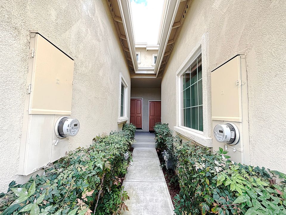 1st image of 3810 Peebles Pl