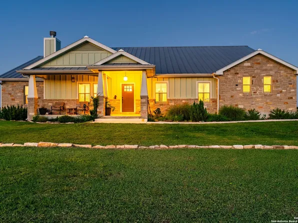 1230 ZIGMONT RD, Adkins, TX 78101