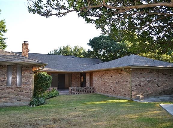 3rd image of 321 Mantlebrook Dr