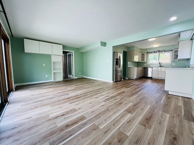 747 Jamaica Dr #1 — Photo 6