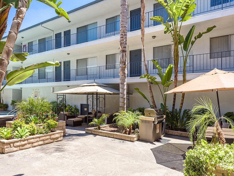 The Grove Apartment Rentals with Virtual tours Studio City, CA Zillow