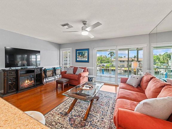 5th image of 2864 NE 33rd Court #205