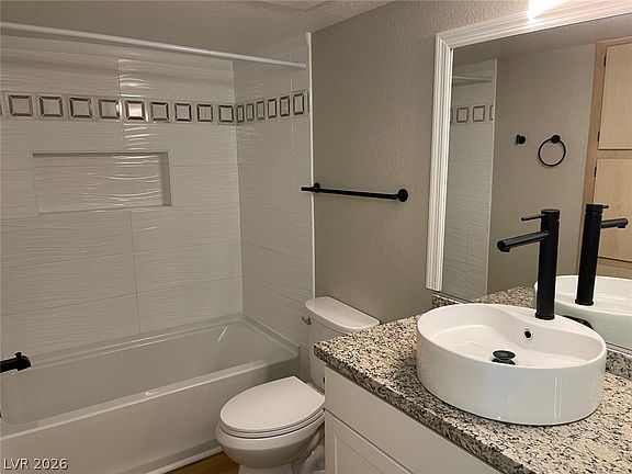 4th image of 8101 W Flamingo Rd Unit 2131