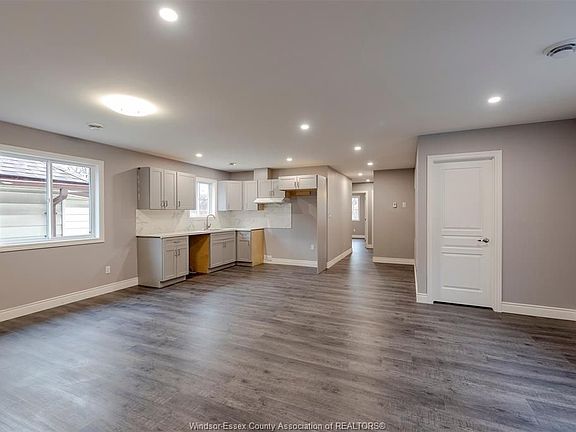 3rd image of 495 McEwan Ave #B