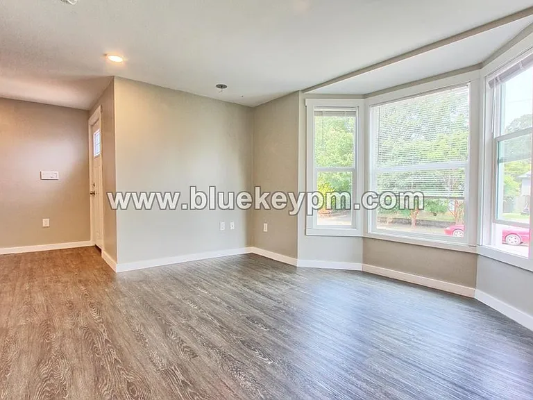 1614 Grant St #1 — Photo 2