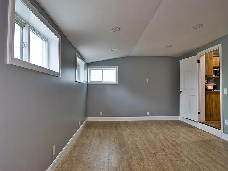2753 Pleasant St #1 — Photo 40