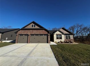 1826 Robin Mills Ct, Maryville, IL 62062