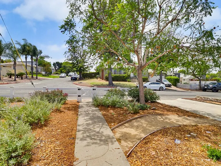 7134 Hybeth Dr — Photo 2