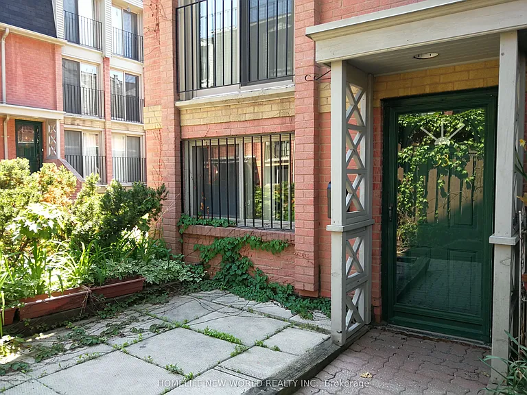 325 Jarvis St #33 — Photo 3