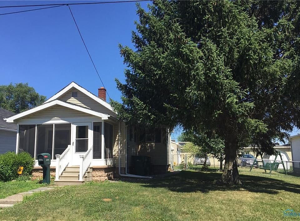 1st image of 212 Hillsdale Ave