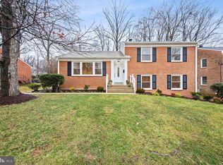 625 Crocus Dr, Rockville, MD 20850