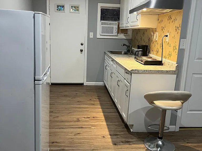 342 Ridge Ave — Photo 3